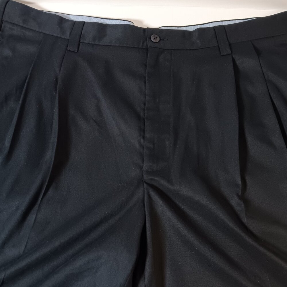 MONTEGO MENS GOLF SHORT -SIZE 42 WAIST - NAVY BLUE